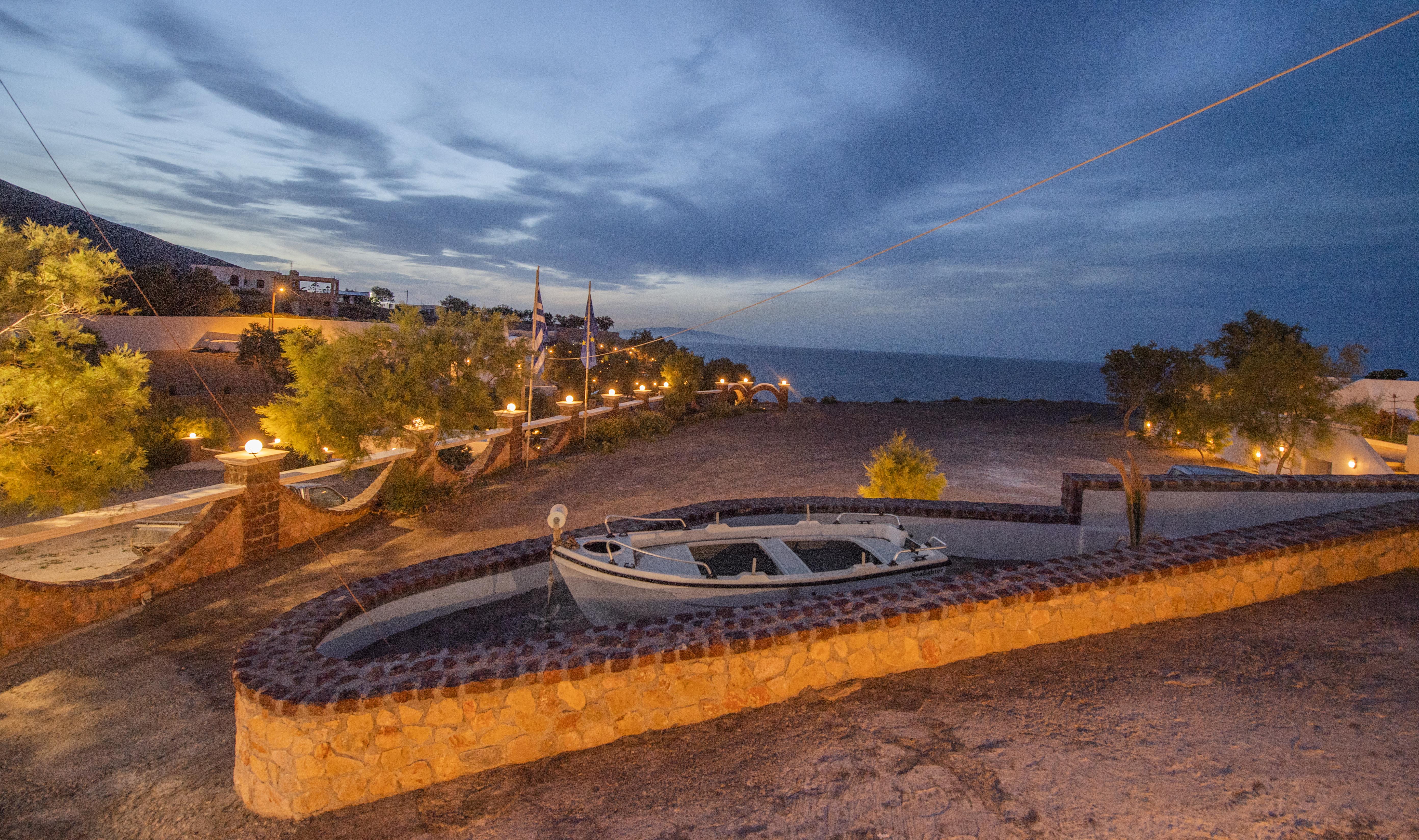 Starlight Luxury Seaside Villa & Suites Imerovígli Extérieur photo