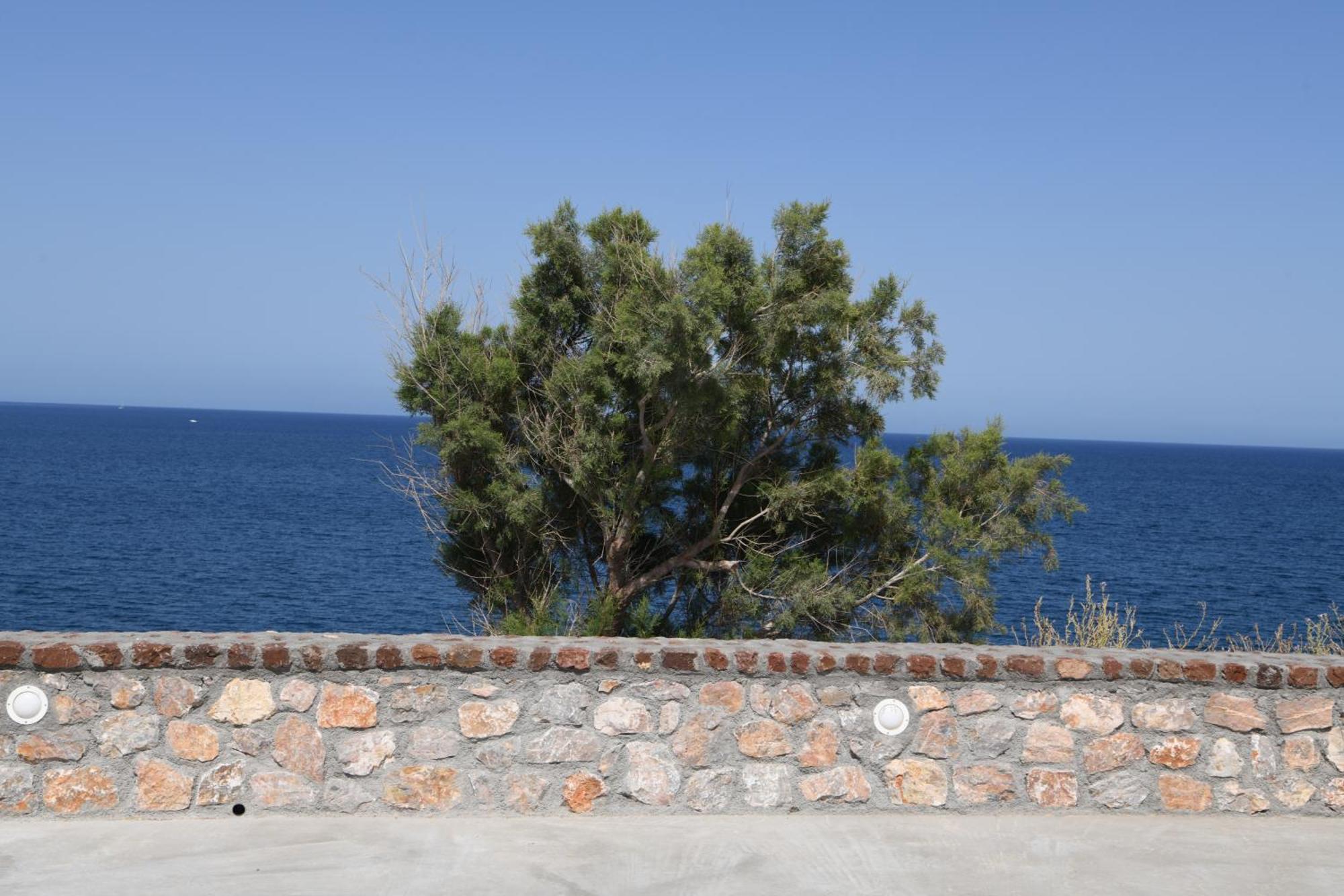 Starlight Luxury Seaside Villa & Suites Imerovígli Extérieur photo