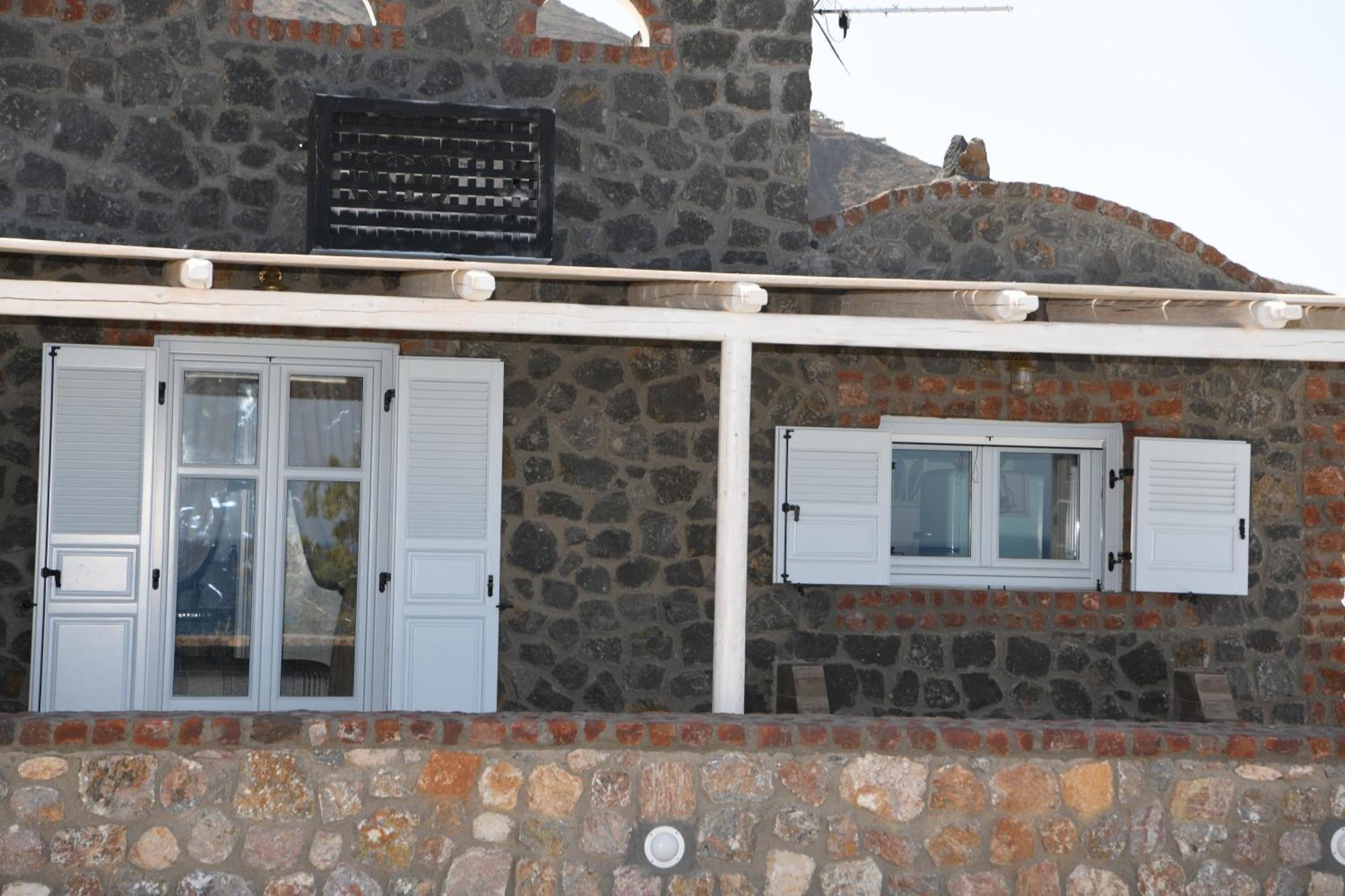 Starlight Luxury Seaside Villa & Suites Imerovígli Extérieur photo
