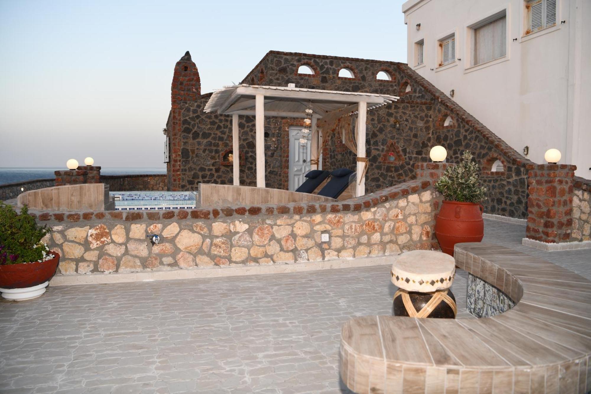 Starlight Luxury Seaside Villa & Suites Imerovígli Extérieur photo